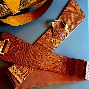 LEATHER Cross Front Wide Belt